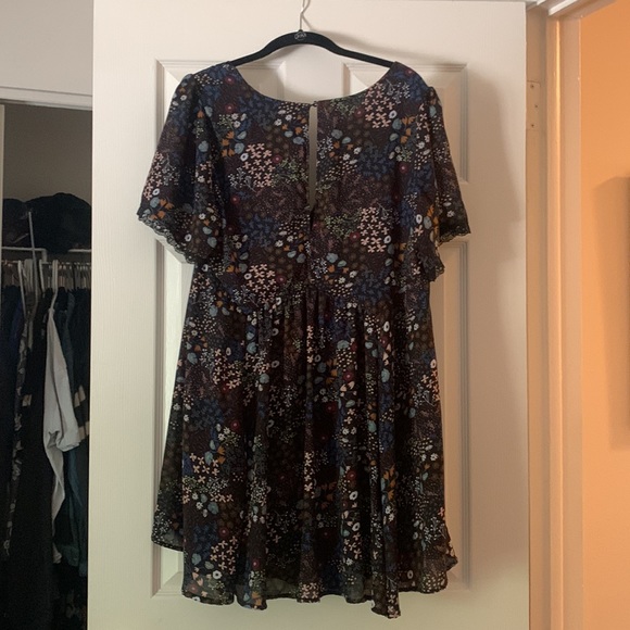 Floral mini dress - Picture 4 of 4